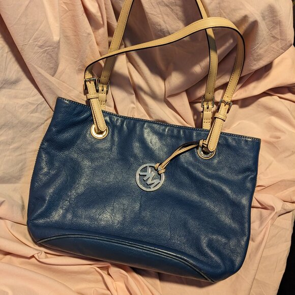 Michael Kors Navy Blue Beautiful Leather Saffiano Tote - Picture 1 of 6